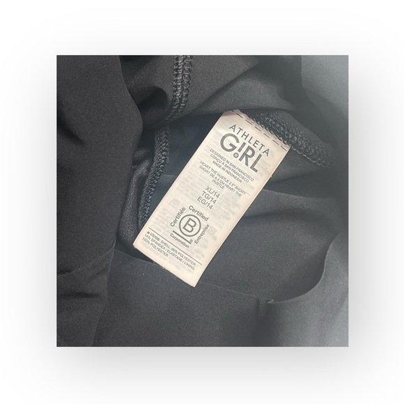 new Athleta Girl ✵ Run Free 2.5” UPF 40 Short ✵ Black 14 XL ✵ Recycled Materials - Picture 12 of 16